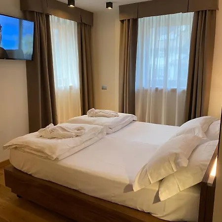 Dolomeet Boutique Hotel 4*