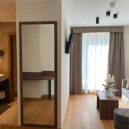 Dolomeet Boutique Hotel Pinzolo