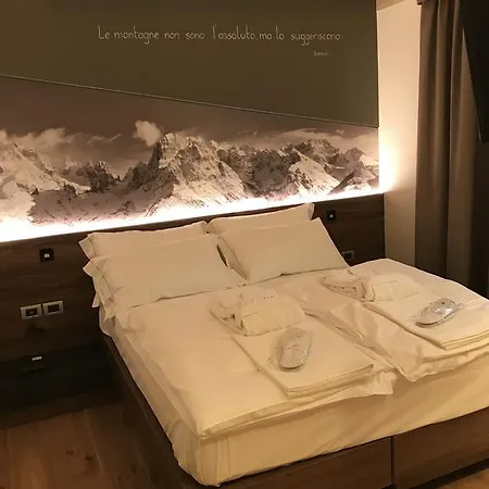 Dolomeet Boutique Hotel