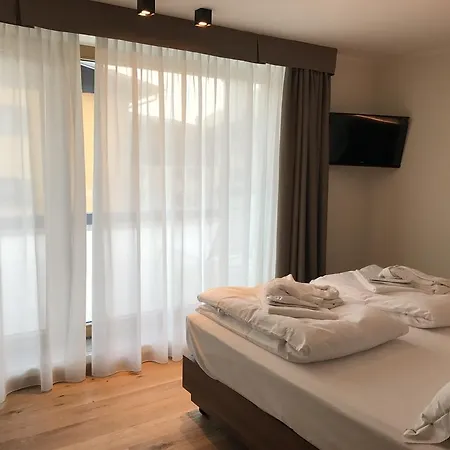 Hotel Dolomeet Boutique Pinzolo