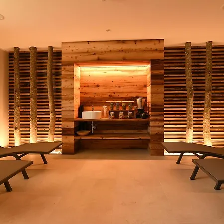 Dolomeet Boutique 4*