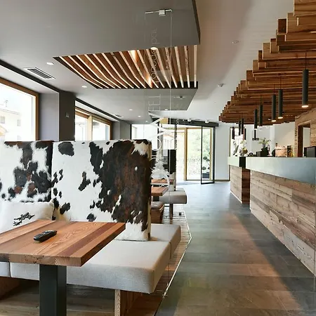 Dolomeet Boutique Hotel