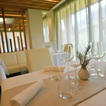 Dolomeet Boutique 4*