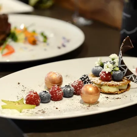 Dolomeet Boutique Hotel Pinzolo