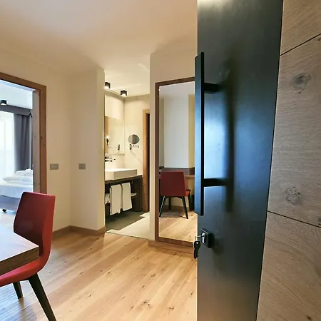 Dolomeet Boutique 4* Pinzolo