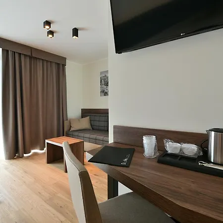 Dolomeet Boutique Hotel Pinzolo