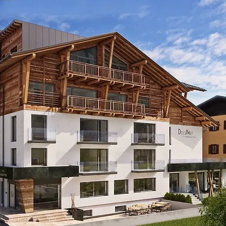 Hotel Dolomeet Boutique 4*